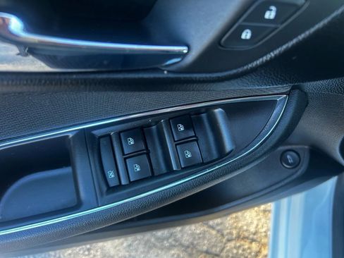 Used 2017 Chevrolet Cruze LT image 21