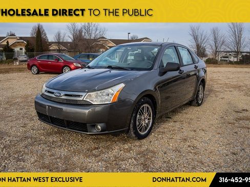 Used 2010 Ford Focus SE image 21