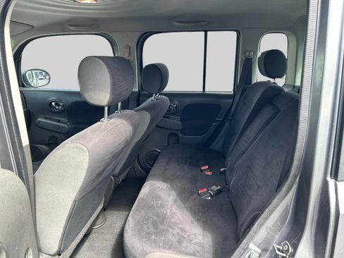 Used 2011 Nissan Cube 1.8 SL w/ Interior Illumination Pkg FWD image 10