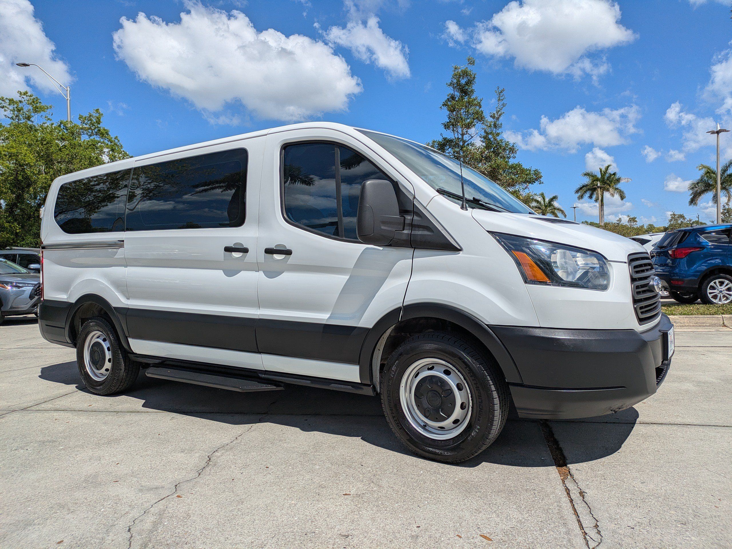 Used 2019 Ford Transit 150 XL RWD image 2