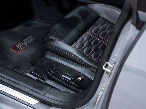 Used 2021 Audi RS 7 Sportback w/ Black Optic Package AWD/4WD image 23