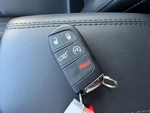 New 2025 Jeep Compass Limited w/ High Altitude Package image 27