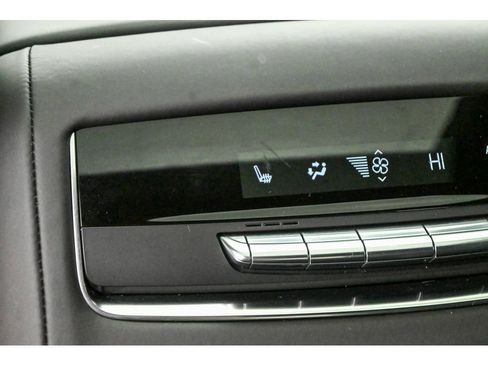 Used 2022 Cadillac Escalade Sport Platinum w/ Heavy-Duty Trailer Package image 28