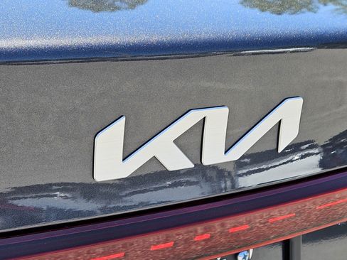 Used 2024 Kia Forte LXS w/ LXS Technology Package FWD image 14