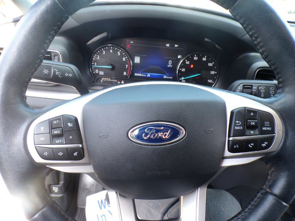 Used 2021 Ford Explorer XLT w/ Equipment Group 202A AWD/4WD image 52