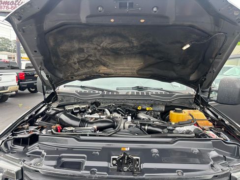 Used 2017 Ford F250 XL w/ Power Equipment Group AWD/4WD image 15