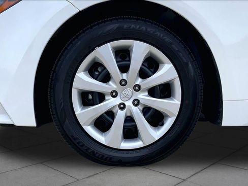 Used 2026 Toyota Corolla LE FWD image 11