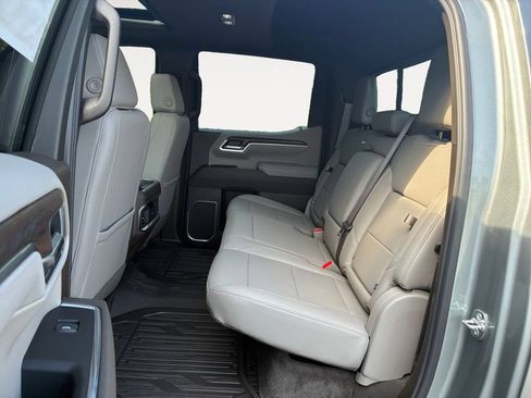 New 2026 GMC Sierra 1500 SLT w/ SLT Premium Package AWD/4WD image 13