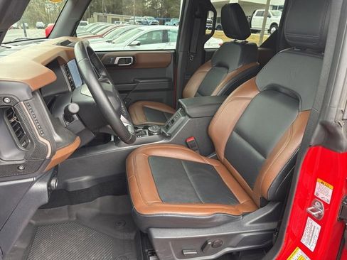 Used 2024 Ford Bronco Outer Banks w/ Sasquatch Package image 18