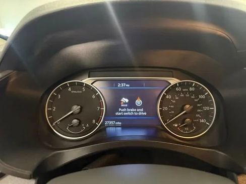 Used 2023 Nissan Altima 2.5 SV FWD image 16