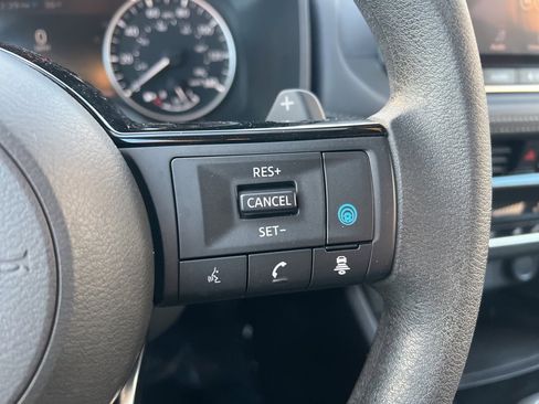 Used 2021 Nissan Rogue SV image 24