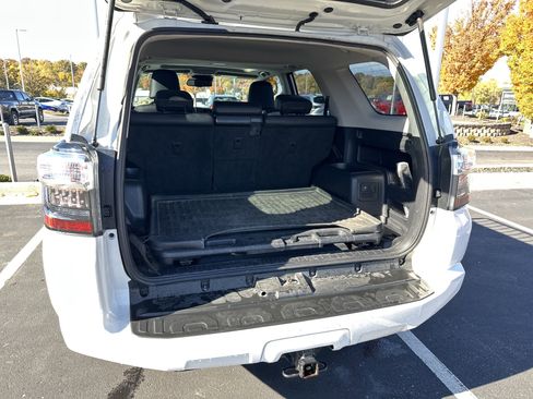 Certified 2021 Toyota 4Runner Venture image 32