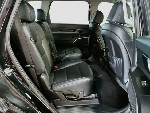 Used 2025 Kia Telluride S AWD/4WD image 30