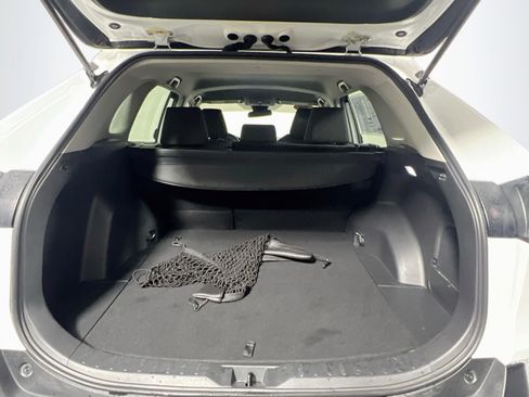 Used 2024 Toyota RAV4 XLE FWD image 33