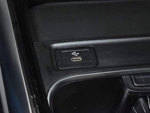 Certified 2025 Mercedes-Benz GLA 250 4MATIC image 14