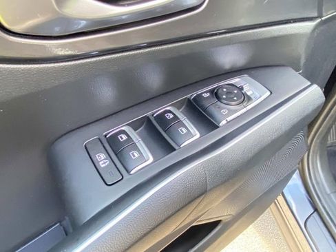 Used 2023 Kia Sorento LX FWD image 14
