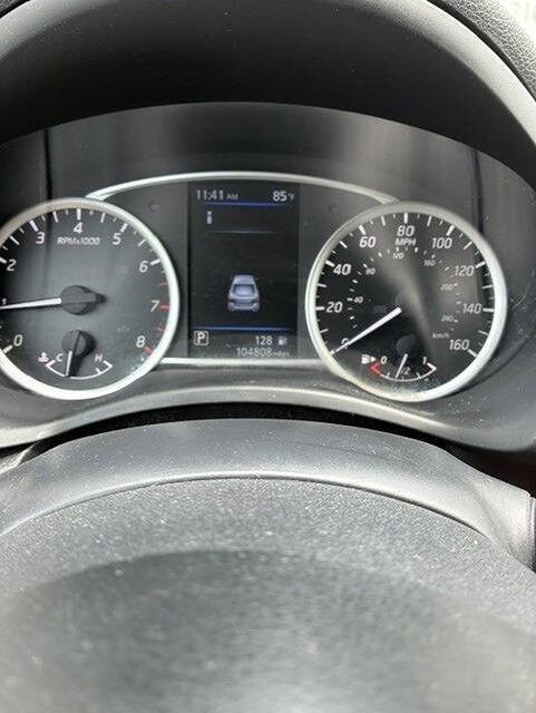 Used 2019 Nissan Sentra SR FWD image 11