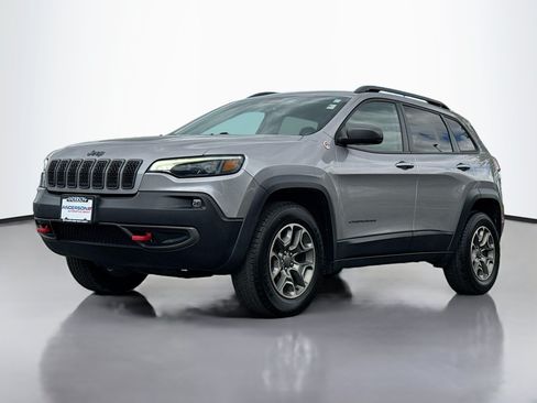 Used 2020 Jeep Cherokee Trailhawk w/ Cold Weather Group AWD/4WD image 13