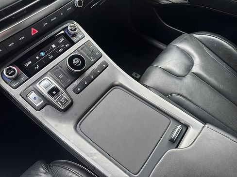 Used 2024 Hyundai Palisade Calligraphy FWD image 18