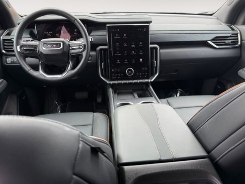 Used 2024 GMC Acadia AT4 w/ Luxury Package AWD/4WD image 15