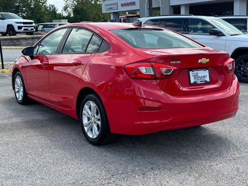 Used 2019 Chevrolet Cruze LS w/ LS Convenience Package FWD image 7