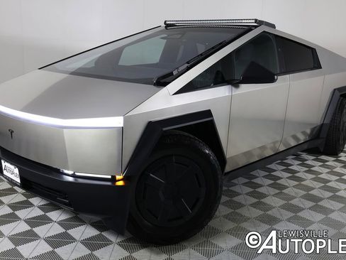 Used 2024 Tesla Cybertruck AWD Crew Cab image 1