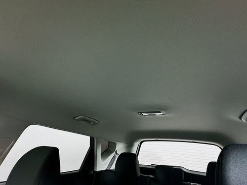 Used 2025 Kia Soul LX w/ LX Technology Package FWD image 21