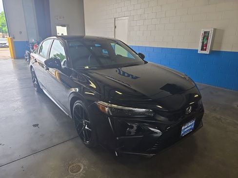 Used 2023 Honda Civic Sport image 2