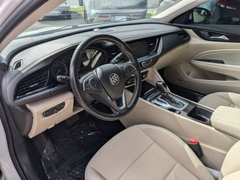 Used 2019 Buick Regal Essence w/ Driver Confidence Package I FWD image 12