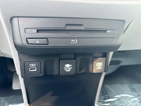 Used 2023 Honda Odyssey Elite image 36