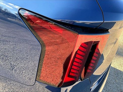 Used 2025 Kia Sorento SX image 33