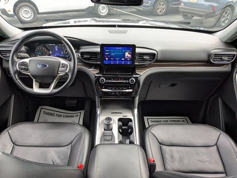 Certified 2021 Ford Explorer Limited w/ Equipment Group 301A image 18