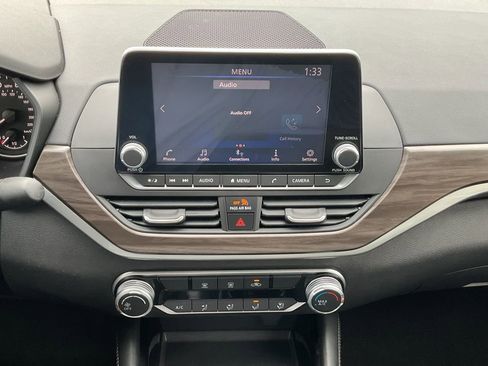 Used 2023 Nissan Altima 2.5 SV image 13