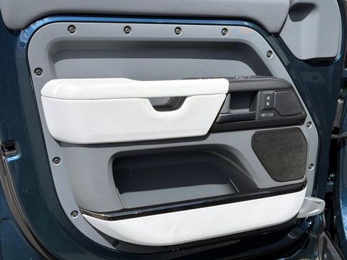 New 2026 Land Rover Defender 110 OCTA image 16