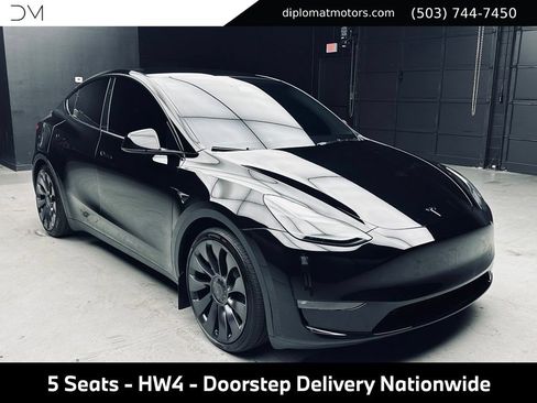 Used 2024 Tesla Model Y Performance AWD/4WD image 9