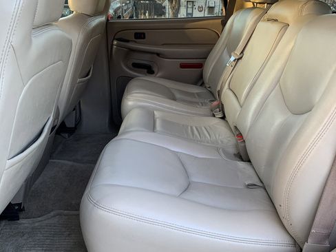 Used 2004 Chevrolet Tahoe Z71 w/ Z71 Preferred Equipment Group image 10