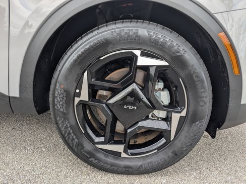 Used 2026 Kia Sportage EX image 11