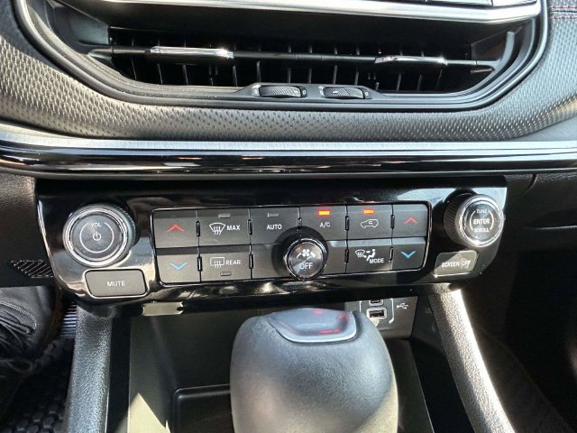 Used 2026 Jeep Compass Trailhawk AWD/4WD image 13