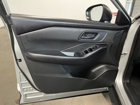 Used 2024 Nissan Rogue S AWD/4WD image 24