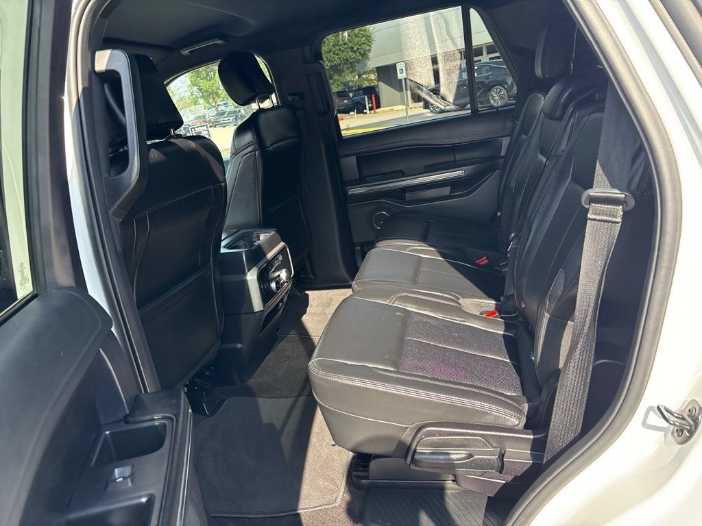 Used 2020 Ford Expedition XLT w/ Equipment Group 201A RWD image 18