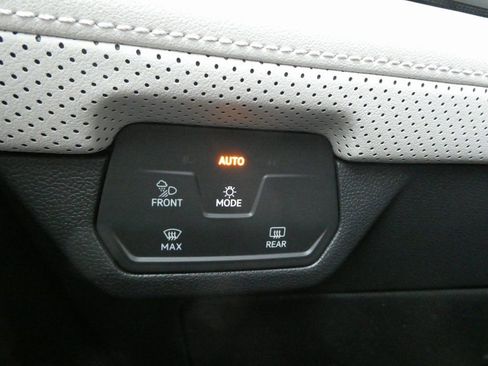 New 2026 Volkswagen Atlas Cross Sport SEL Premium R-Line AWD/4WD image 16