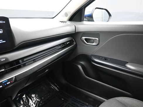 Used 2025 Kia K4 LXS image 28