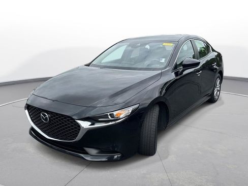 Used 2021 MAZDA MAZDA3 Sedan FWD image 2
