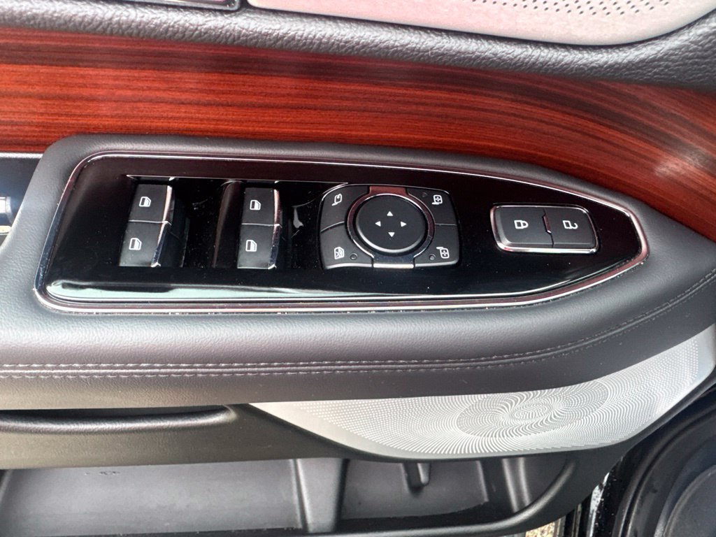 Used 2024 Lincoln Navigator L Reserve AWD/4WD image 12