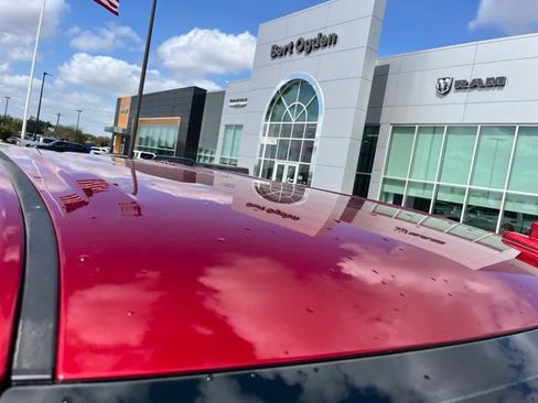 Used 2026 GMC Sierra 1500 SLT image 5