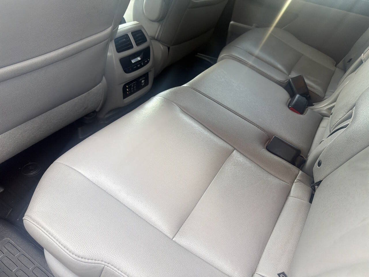 Used 2017 Honda Pilot Touring image 19