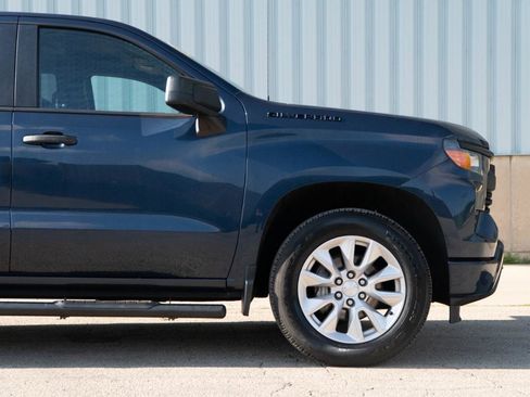 Used 2022 Chevrolet Silverado 1500 Custom w/ LPO, Dark Essentials Package RWD image 11