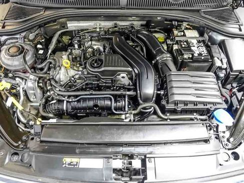 Used 2024 Volkswagen Jetta SE FWD image 31