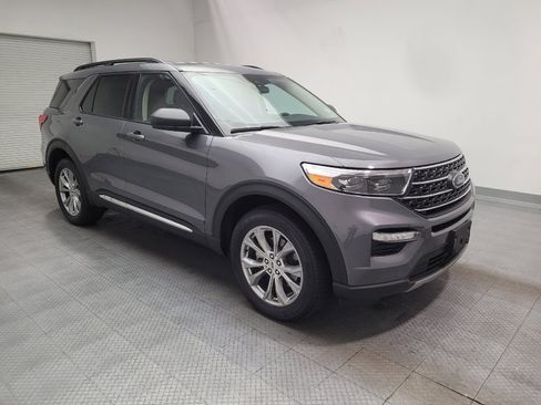 Used 2022 Ford Explorer XLT w/ Equipment Group 202A AWD/4WD image 13