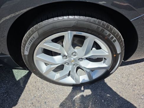 Used 2018 Chevrolet Impala Premier FWD image 36